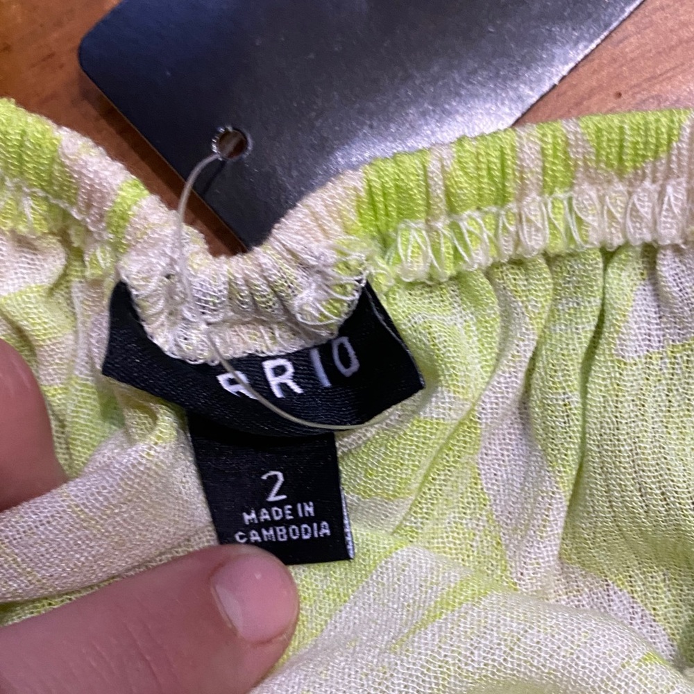 Torrid Lime Leaf Print Blouse - Picture 5 of 6